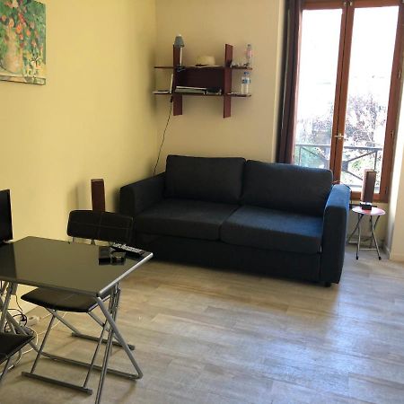 Ferienwohnung 23 Rue De La Chapelle Paris Exterior foto